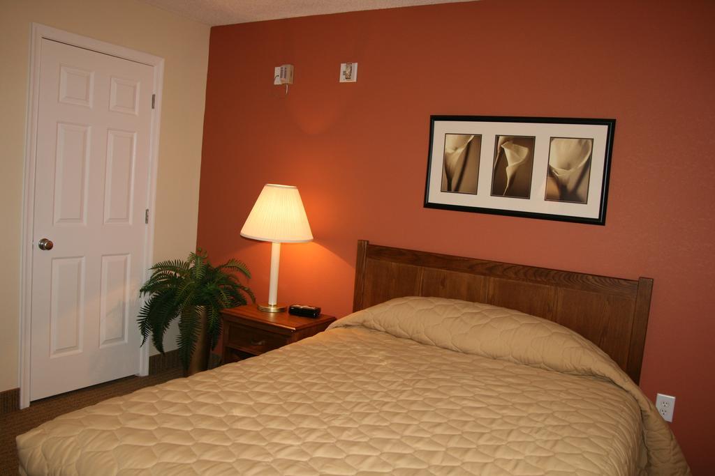 Affordable Suites Of America Фредериксберг Экстерьер фото